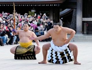 新横綱の豊昇龍、奉納土俵入り　雲竜型を披露「緊張した」