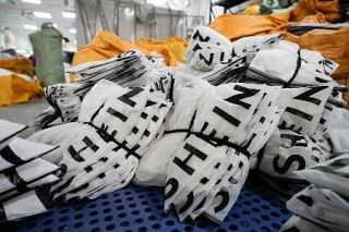 中国の「ＳＨＥＩＮ村」がトランプ関税で苦境に、受注減り失業危機も　貿易戦争で苦しむ底辺労働者、１４時間勤務で月給１０万円の職人は嘆く「無職よりは…」
