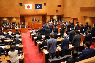 岡山県議選定数削減案を可決　１減の５４に　来春県議選から