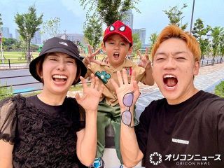 楽天Eagles 岩隈久志フィギュア&アヒルちゃん 元楽天・岩隈久志氏、妻＆娘との親子3ショットを添え結婚23周年を報告