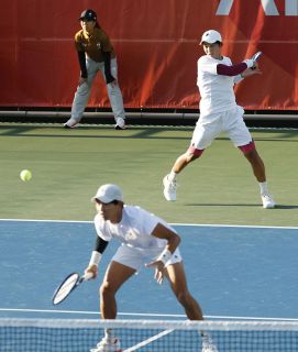 楠原（岡山市出身）組４強 堂々メダル確定　アジア大会テニス男子複