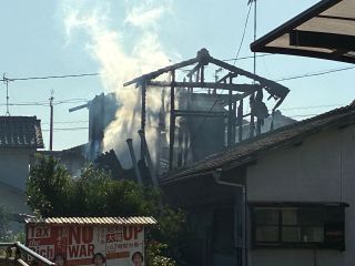 倉敷市で民家全焼　焼け跡から男性の遺体