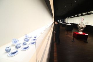 近現代の西洋陶磁器１２８点　備前市美術館特別展４日開幕