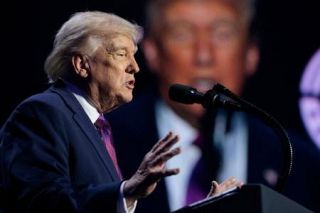 【イラン情勢】米大統領、実体なき楽観論　海峡混乱、船舶引き返す