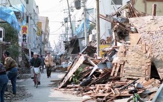 大震災の教訓は（３）生活再建　実態と乖離した法制度