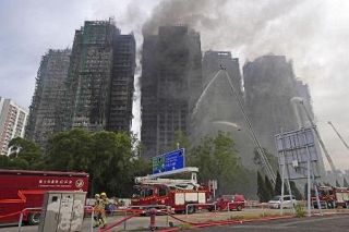 ５歳の娘と家政婦を亡くし「思い出まで奪われた」香港で起きた１６８人死亡の高層住宅火災　半年後に帰宅した夫婦が目にしたのは荒らされた部屋