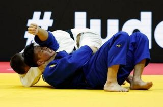 ２０歳の新井、初優勝逃す　世界柔道、池田初出場で銅