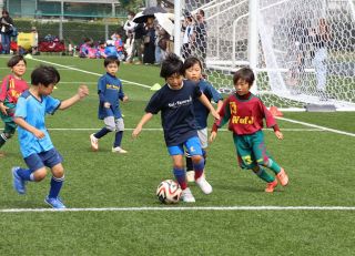 サッカーの魅力感じて 明治安田生命　浅口でＵ―９大会 