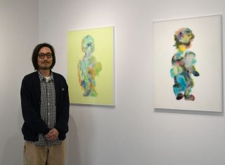 生活や命を意識「あたらしいこども」　画家・片山高志さんが出身地の岡山で個展