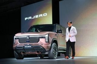 三菱自動車、新型パジェロ公開　７年ぶり復活、世界販売へ