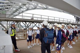 瀬戸大橋訪れ体験学習 郷土愛育む　坂出市教委 中学授業取り入れ好評