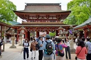 【訪日客】「中国客依存」脱却進む　日本人海外旅行は伸び悩み