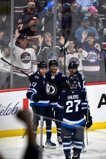 ３連勝ジェッツが首位守る　ＮＨＬ第１７週