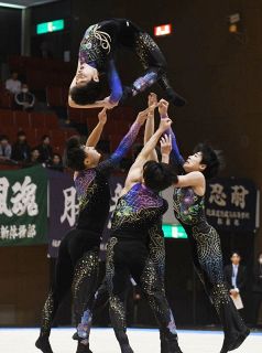 井原「魅せる演技」完璧　全国高校選抜 新体操男子団体Ｖ