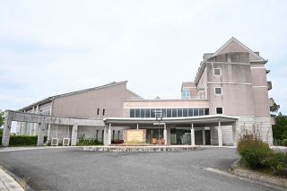休業中の作東バレンタインホテル　美作市が建物売却方針