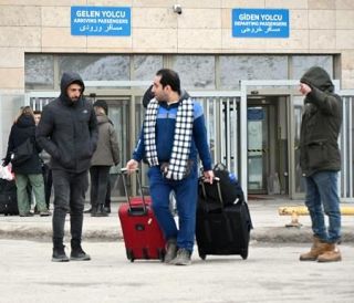 【イラン情勢】「祖国戻れず」避難者悲壮　雪の国境、攻撃に心境複雑