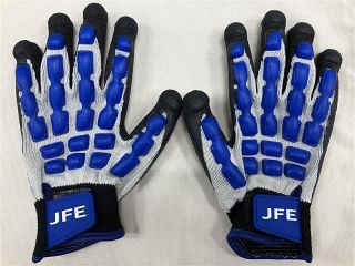 ＪＦＥエンジと保護手袋を開発　丸五 現場の声を反映して商品化