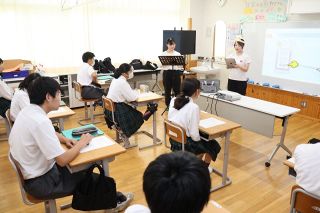 川崎医福大生 支援学校で消費者教育　県センター派遣 ネット取引に注意を