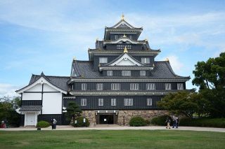 岡山城で日本文化体験して　１７日から、かぶと着用や書道