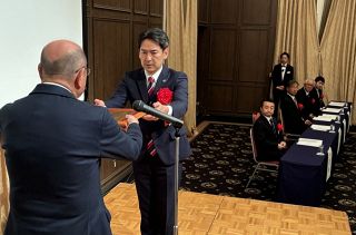 ファジアーノ岡山に大賞贈る　岡山武蔵倶楽部、岡山で表彰式