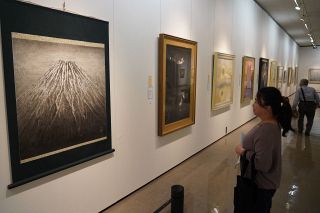日本画の美 ファン堪能　「春の院展」倉敷展開幕 ５日まで