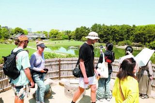 空前ＧＷインバウンド 岡山に波及　各地の名所にぎわい 体験型も人気