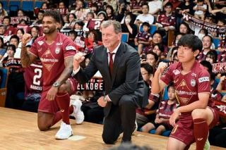 Ｊ１神戸、スキッベ監督ら抱負　新シーズンに向けイベント