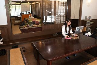 古民家活用の滞在型施設「郷宿」オープン１年 増す存在感　真庭・勝山 住民との交流濃密 利用後、移住例も