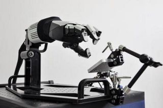 【ホンダ】手指に特化したロボット開発　アシモに続き独創性追求　精密さと力強さ両立実現
