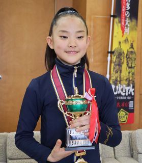 【ひとフォーカス】新体操全国大会優勝の岡山・灘崎小４年竹本さん　夢は金メダリスト