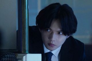 釈由美子、9歳長男と“ラブラブ”親子2ショット 『ゴジラ迎撃作戦』満喫