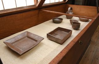 浜田庄司の備前焼を公開 作家との交流機に制作か　角鉢、土瓶など７点 倉敷民芸館