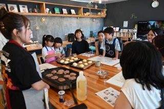 一人一人の得意を生かしたら、町のあちこちで小さな「奇跡」が起きた　「正しさって一つじゃない」始まりは福祉施設、駅カフェや教え合う「きょうしつ」に集う人々【地域再生大賞・受賞団体の今】