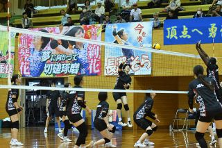 シーガルズ 高梁で恒例のキャンプスタート 市民ら見守る中、来季へ連係強化