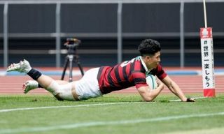 ラグビー、早大と明大が決勝へ　帝京大は５連覇逃す、大学選手権