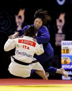 女子４８キロ級古賀が初優勝　世界柔道、男子永山は銅メダル