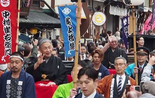 こんぴら歌舞伎開幕（１０日）前にお練り　松緑さん、雀右衛門さんら華やかお練り