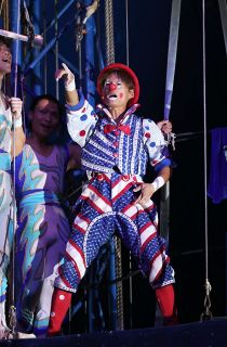 【赤テントに生きる　喝采をつくる人たち】⑦高岡由侑さん（４３）　過去強みに仲間支える