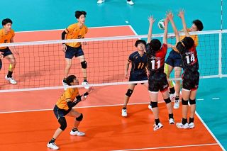 岡山東商16強入りならず 全日本高校バレー 完敗も「笑顔」貫く