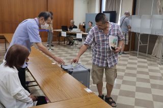 期日前投票始まる　早島町議選 町役場で２２日まで