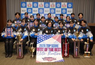 ダンスドリル国際大会で総合優勝　 創志学園高チーム 岡山市長に報告