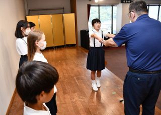 難波さん（思誠小）が最優秀　新見・小６「夢」作文コンクール