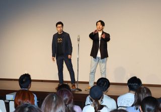 母を原爆で亡くした男児の心情を漫才で訴え　岡山で核廃絶に向けて「平和のひろば」