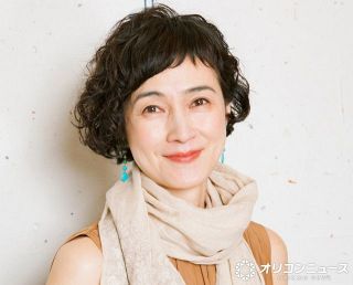 46歳・矢田亜希子、超ミニスカ＆ルーズソックス姿で美脚スラリ 「奇跡