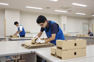 電子機器の組み立てや製品の梱包　障害者が職業能力競う「アビリンピック岡山」始まる　