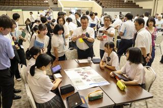 公開授業で実践事例学ぶ　広島 ＮＩＥ全国大会閉幕