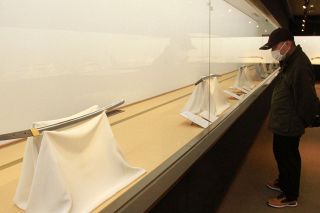 海外の影響受けた日本刀など２６点　備前長船刀剣博物館でテーマ展