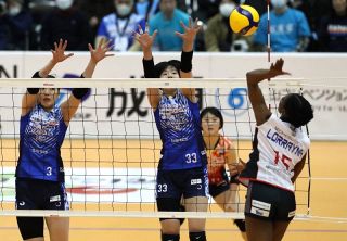 シーガルズ 攻守に力負け　ホーム戦、ＮＥＣ川崎に０―３