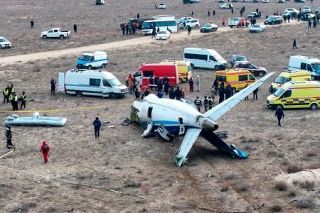 旅客機墜落、被弾説も　カザフスタン、死者３８人