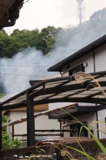 福山で民家全焼 １人死亡　連絡が取れない住人か